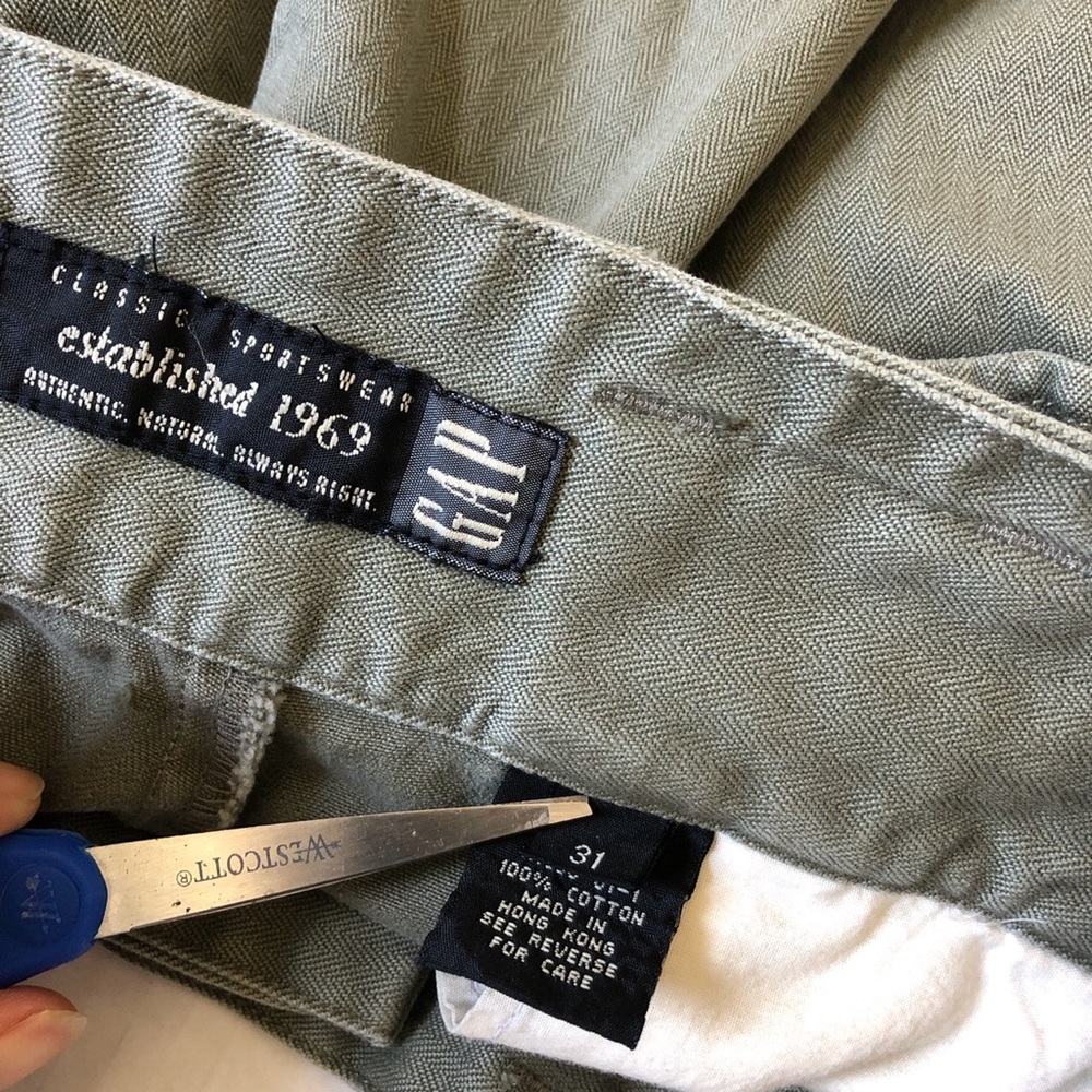 Retro Gap Double Button Pleated Cargo Shorts - image 3